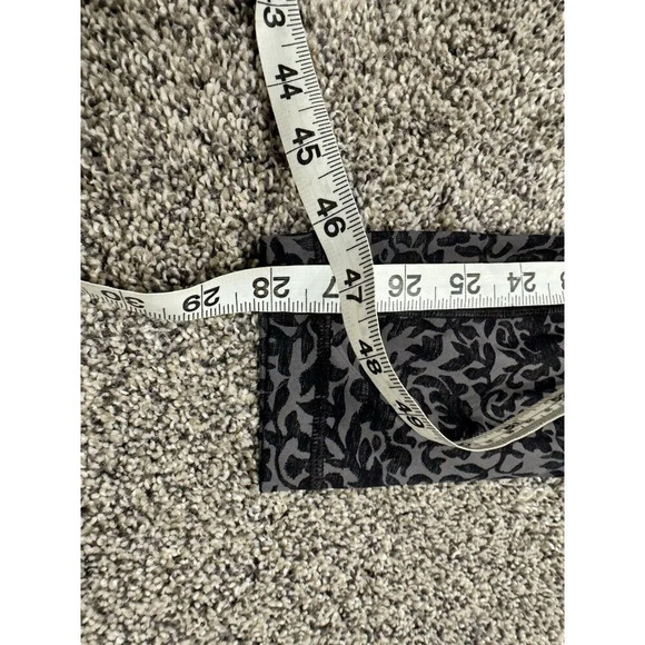 Lululemon Wunder Under Pant (Hi-Rise) Ooh-la-lace Wunder Under size 8 EUC - Picture 6 of 6